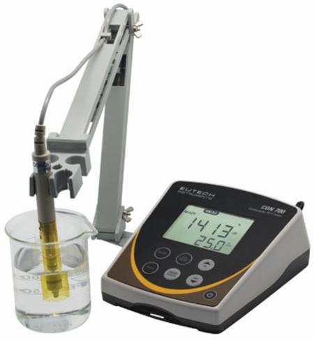 CON700 Conductivity meter